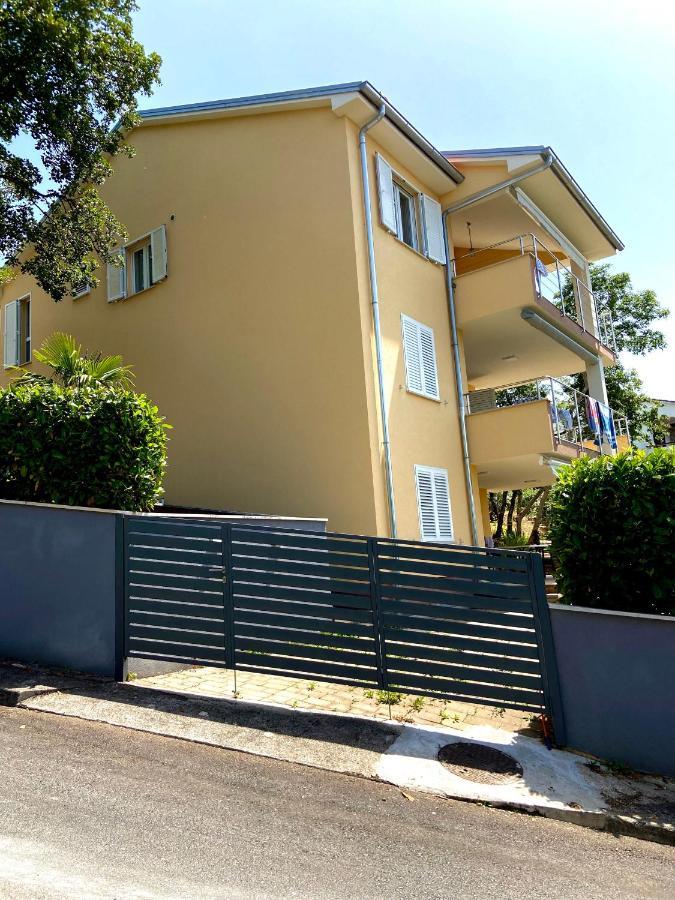 Villa Rudy Holiday Home Нивице Экстерьер фото